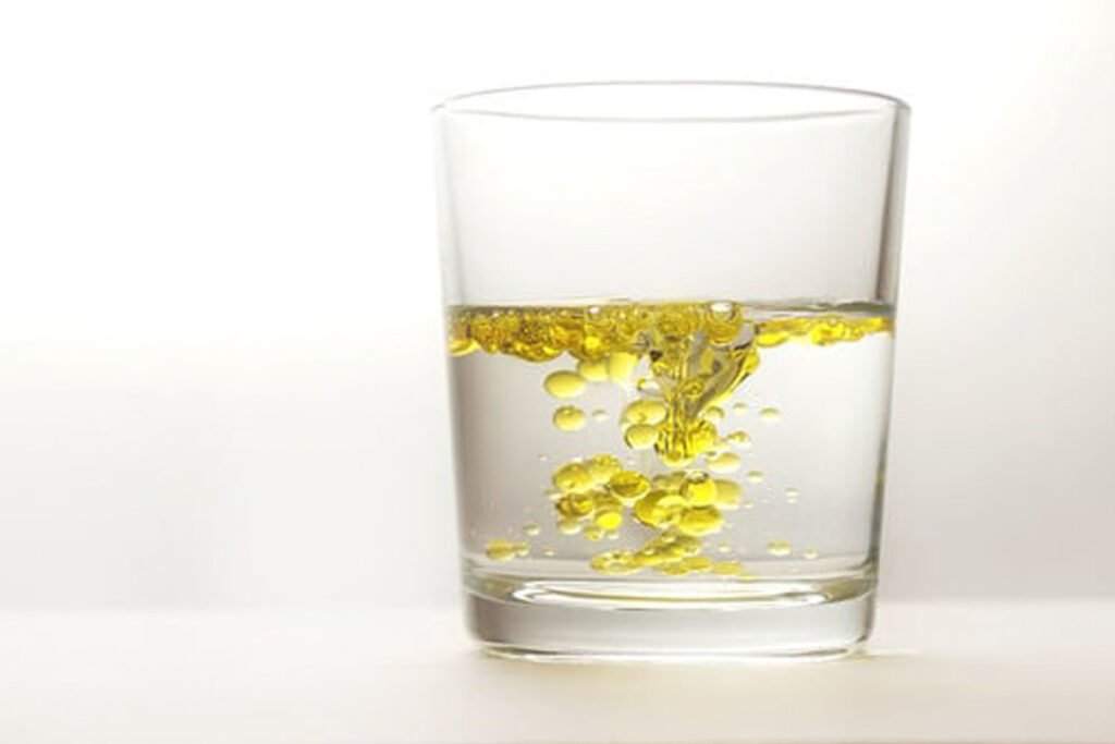 water gets into vacuum oil