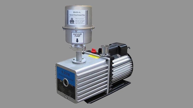 Vacuum Pump with Oil Mist Filter